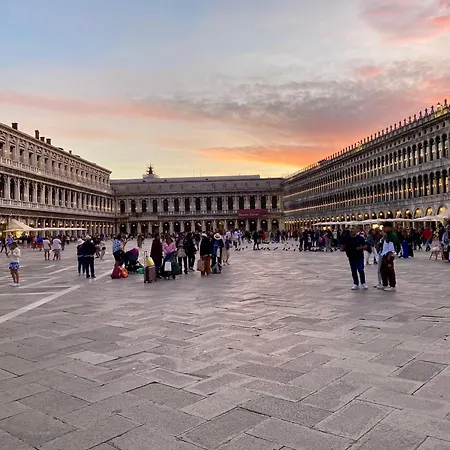 Gondola House Holiday home *